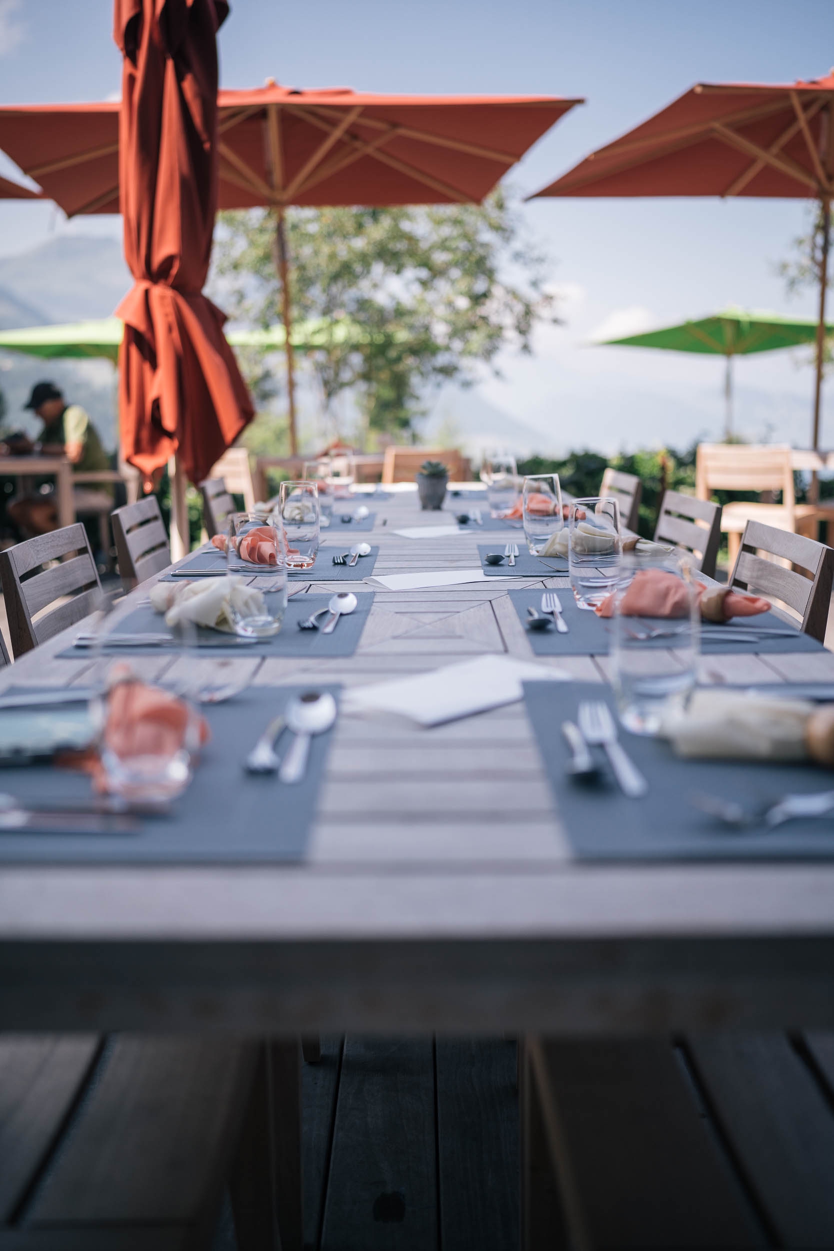 Gedeckte Tafel an einer Hochzeit