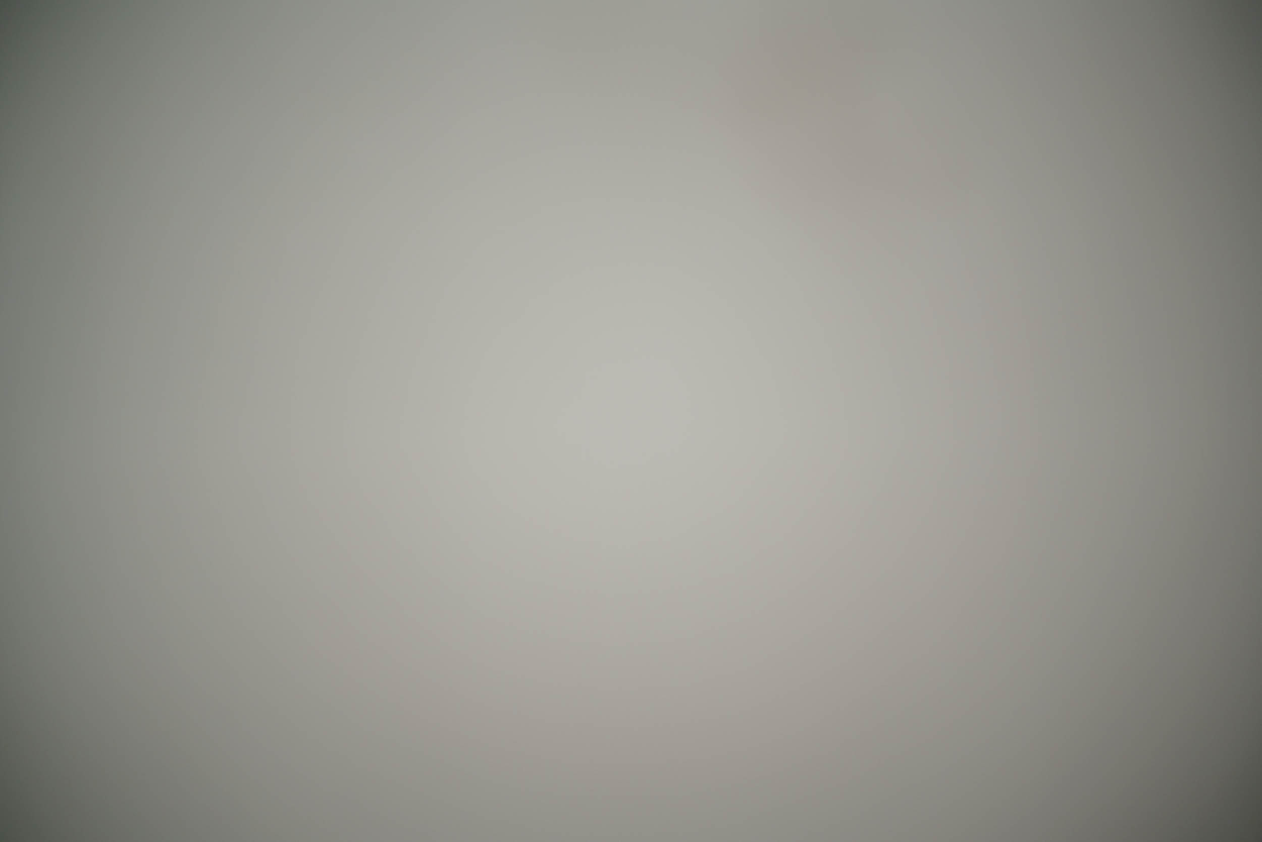 Vignette wide open vs. stopped down